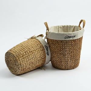 Panier de rangement pour vêtements en jacinthe d'eau écologique et économique avec doublure intérieure, design multifonction, fabriqué au Vietnam - Product Image 1