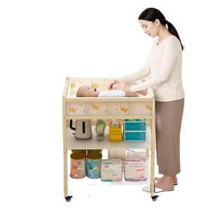 Cambiador de Bebé Metálico Plegable Multifuncional con Ruedas, Estación Portátil para Cambiar Pañales y Bañar al Recién Nacido con Almacenamiento - Product Image 1