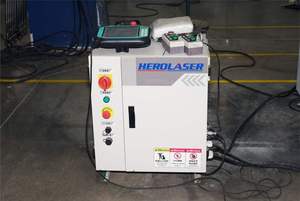 Robot industriel à 6 axes, machine de soudage au laser à fibre, automatique, haute puissance, YASKAWA YR-1-06VXH25-A11, refroidissement par eau - Product Image 3
