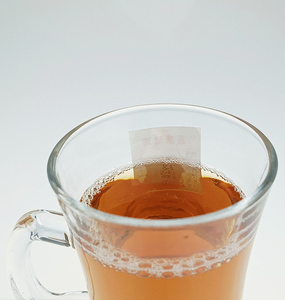 Vasos de Vidrio Transparentes Clásicos con Diseño en Forma de V para Café, Cerveza, Batidos, con Asa, Capacidad de 200-300 ml, 6 Piezas/Caja, Personalizables, Venta al Por Mayor - Product Image 4