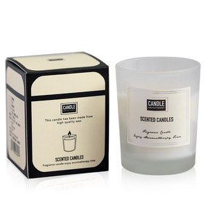 Vela de Lujo Personalizada de 15 Horas, Etiqueta Privada, Frasco de Vidrio Negro Mate, Velas Aromáticas de Cera de Soja - Product Image 5
