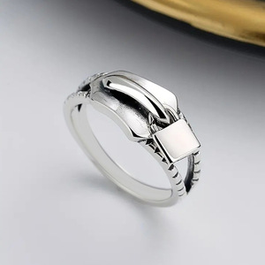 Anello da donna con design a cerniera, forma irregolare, gioiello moderno e di tendenza per le dita - Product Image 2