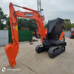 Doosan DX60 Poids opérationnel de 6 tonnes Excavatrice originale coréenne Mini pelleteuse sur chenilles d'occasion - Product Image 1
