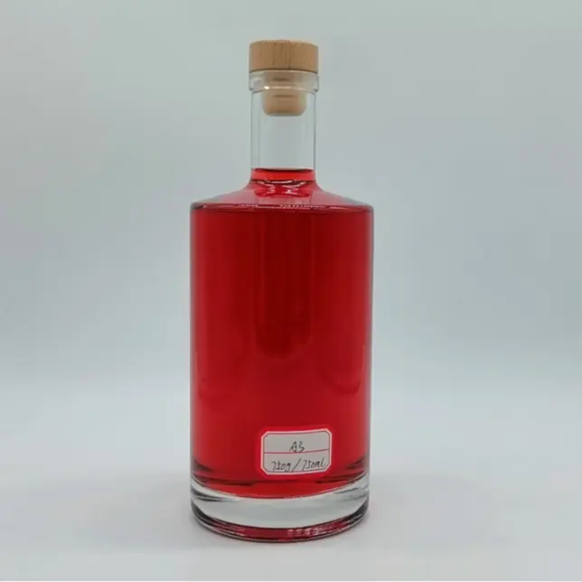 Botella de cristal transparente con logotipo personalizado para whisky, botella de licor de vidrio de 750ml, venta al por mayor