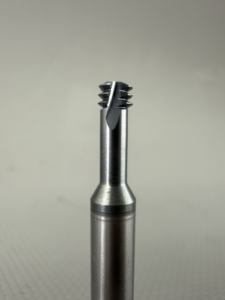 Fresa de Roscar Métrica de Carburo Sólido de <span class=keywords><strong>Triple</strong></span> Filo 2xD para Acero, Directo de Fábrica, Alta Resistencia al Desgaste y Acabado Superior - Product Image 2