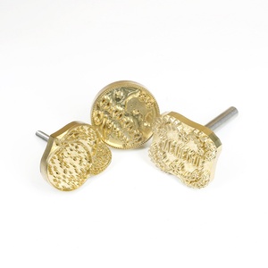 Personaliza tu Propio Sello de Cera para Invitaciones de Boda y Papel - Product Image 2