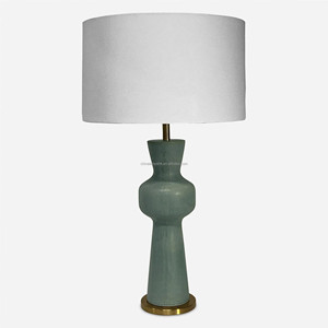Lampe de table artisanale moderne en céramique sculpturale vert sauge avec base en laiton |   Éclairage contemporain biologique pour hall d'hôtel - Product Image 1