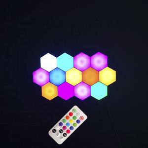 Lámpara de Pared Moderna de Acrílico Cuántico RGB de 6W, Táctil, con Control Remoto, Regulable, 2 Años de Garantía, Decorativa para Hogar y Oficina, Nocturna - Product Image 2