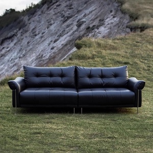 Sofá Negro con Respaldo Acolchado con Botones, Patas Metálicas Delgadas, Diseño Modular Dividido, <span class=keywords><strong>Estilo</strong></span> <span class=keywords><strong>Moderno</strong></span> Minimalista <span class=keywords><strong>Industrial</strong></span>, <span class=keywords><strong>Muebles</strong></span> para Sala de Estar - Product Image 1