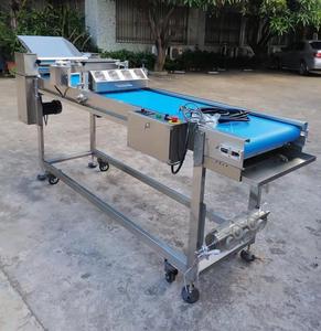 Vòng trái tim Berliner kem sô cô la lớp phủ Donut cán Máy cắt cho men bánh rán dây chuyền sản xuất <span class=keywords><strong>Mini</strong></span> tùy chỉnh kích thước - Product Image 3