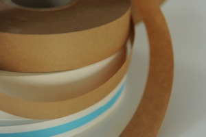 Fabriqué en Italie, papier kraft non blanchi enduit de PE de la marque Carte Dozio, rouleau industriel pour emballage et regroupement - Product Image 3