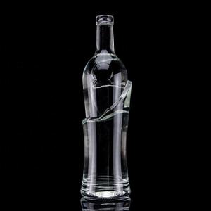Botellas de licor de vidrio de pedernal de 750ml y 700ml de lujo para vodka, whisky, tequila y bebidas energéticas para <span class=keywords><strong>marcas</strong></span> de <span class=keywords><strong>brandy</strong></span> - Product Image 1