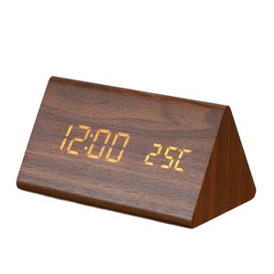 Noordse Elektronische LED Driehoekige Klok Moderne Eenvoud Houtnerf Stille Lichtgevende Woonkamer Slaapkamer Bedside Digitale Wekker - Product Image 5