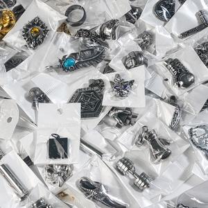 Pendentifs et breloques multi-styles en acier inoxydable 316 L, styles aléatoires, grandes ventes en stock, directement de l'usine - Product Image 4