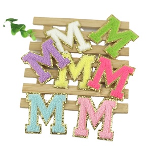 Venta al por mayor Diy toalla bordado alfabeto inicial brillo Varsity carta parches hierro en Chenille colorido hierro letras parches - Product Image 5