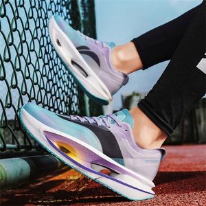 Nuevas zapatillas de running Feidian 5U con parte superior de malla, ligeras, para primavera, ideales para entrenamiento de estudiantes, carreras y pruebas de resistencia al sonido de fricción. - Product Image 4