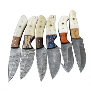 Couteaux Rajput à lame fixe en acier Damas, manche en bois Pakka bleu, garantie de 3 ans - Personnalisable pour la chasse - Product Image 2