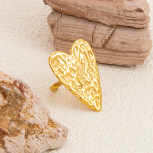 Heart-Shaped Stainless Steel <b>Ring</b> 18K Gold Plated <b>Titanium</b> Steel Jewelry Women's Gift Fashion <b>Rings</b> Yiwu Origin - Product Image 4