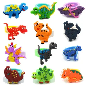 Accessori per ragazze più economici assortimento di giocattoli per anelli di dinosauro in plastica PVC anelli per dita carini giocattoli Dino per Capsule di vendita