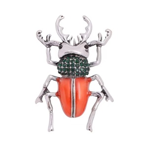 Nouvelle <span class=keywords><strong>broche</strong></span> vintage en forme de scarabée à la mode, très vendue, avec embellissement en strass, épingle décorative pour vêtements de filles - Product Image 4