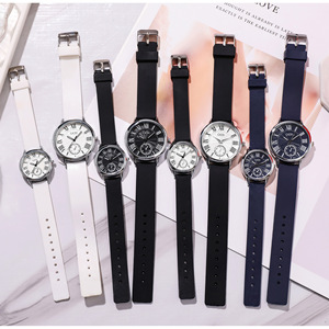 Reloj de cuarzo impermeable para parejas, estilo deportivo de verano, con correa de silicona a prueba de sudor, de primera calidad. - Product Image 3