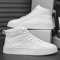 Chaussures de skate décontractées pour hommes, design OEM, à tige haute, motif embossé, semelle épaisse, baskets tendance, antidérapantes, pour la marche quotidienne
