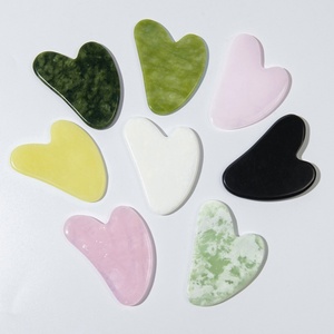 Herramienta Facial de Piedra Gua Sha de Cuarzo Rosa, Piedra Bian y Jade Real con Logotipo Personalizado para Masaje Corporal - Product Image 3