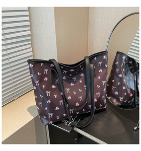 <span class=keywords><strong>Sac</strong></span> fourre-tout grande capacité à fermeture éclair <span class=keywords><strong>pour</strong></span> <span class=keywords><strong>femme</strong></span>, style bonbon, <span class=keywords><strong>pour</strong></span> étudiantes et trajets quotidiens, design porté épaule ou à la main, collection 2026 - Product Image 4
