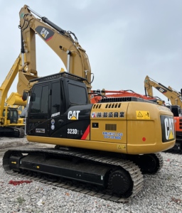 Excavatrice sur chenilles Caterpillar CAT 323 d'occasion, faible nombre d'heures, modèle original - Product Image 1