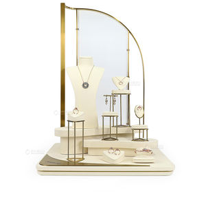 Présentoir de Luxe Personnalisé pour Bijoux en Métal – Support de Rangement pour Bagues, Boucles d'Oreilles et Colliers – Buste de Présentation de Bijoux - Product Image 3