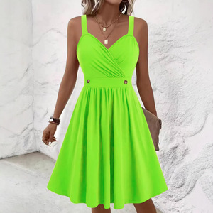 Robe mini sans manches en V, vert menthe, coupe trapèze, avec détails boutonnés, tenue décontractée d'été - Product Image 3