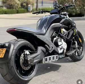 Moto Cruiser Sportive LFC700 avec Moteur à Quatre Cylindres en Ligne, 6 Vitesses et Embrayage à Roue Libre, Plus Deux Disques de Frein Flottants. - Product Image 6