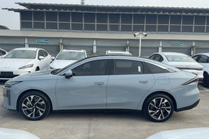 Гибридный автомобиль <span class=keywords><strong>Galaxy</strong></span> L6 2023, 125 км, Starship, с турбонаддувом, литий-железо-фосфатный аккумулятор R17, левый руль, темная кожа, автоматическая коробка передач - Product Image 2