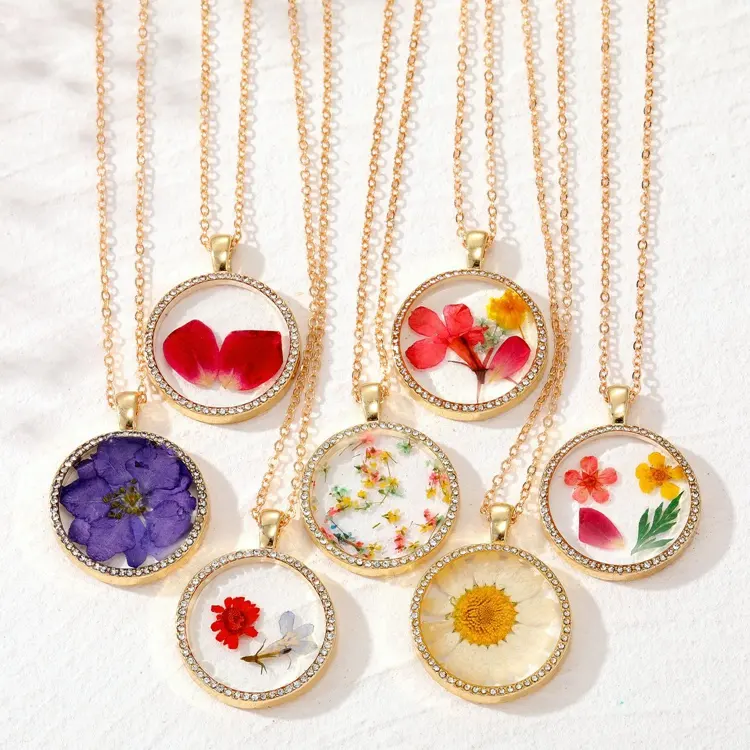 JJ-09 Wholesale Fashion Women Neck Jewelry Resin Epoxy Round Pendant Crystal Preserved Real Daisy Dry Flower Necklace