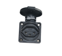 Prise suisse Z134S, norme IP20