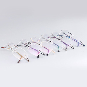 Montures <span class=keywords><strong>de</strong></span> <span class=keywords><strong>lunettes</strong></span> classiques pour hommes en titane pur sans <span class=keywords><strong>monture</strong></span>, <span class=keywords><strong>monture</strong></span> optique pour myopie, <span class=keywords><strong>monture</strong></span> <span class=keywords><strong>de</strong></span> <span class=keywords><strong>lunettes</strong></span> sans <span class=keywords><strong>monture</strong></span> ultra-légère en titane - Product Image 2