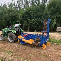 Vente directe d'usine 4UDS-130 Récolteuse de carottes d'oignons à chargement automatique à deux rangées pour la ferme