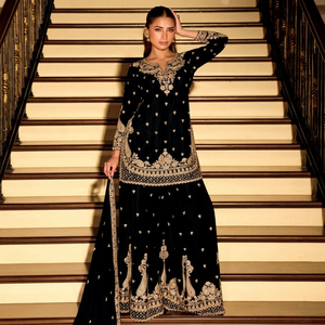 Anarkali Salwar Kameez noir brodé, avec dupatta en tulle non cousu, à manches longues, tenue de cérémonie pour mariage - Product Image 1