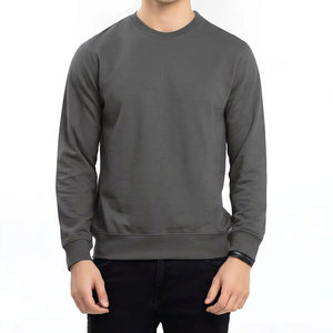 เสื้อสเวตเชิ้ตผู้ชายผ้าฟลีซคอตตอน 100% ระบายอากาศได้ดี พร้อมโลโก้ด้านหน้าแบบกำหนดเอง วัสดุทนทาน แห้งเร็ว และดีไซน์รักษ์โลก - Product Image 4
