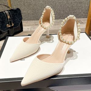 Chaussures à talons aiguilles pour femmes, idéales pour les soirées et les mariages. Design plat. - Product Image 4