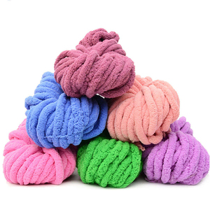 Hilo de poliéster de ganchillo de estilo <span class=keywords><strong>Simple</strong></span> portátil del fabricante JP, hilo de tejer de chenilla grueso suave - Product Image 1