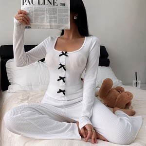 Pull en tricot épais à nœud pour femmes, style européen et américain, automne-hiver, décontracté, manches longues, pantalon long, chemises de nuit personnalisables - Product Image 1