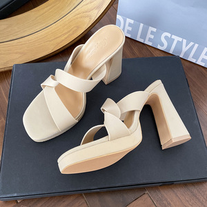 Sandales et mules d'été élégantes pour femmes, style français, à plateforme imperméable et talon épais, fabriquées en <span class=keywords><strong>France</strong></span> - Product Image 4