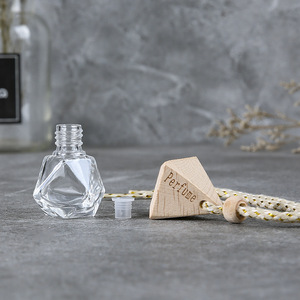 Empty Glass Hanging Car Perfume Bottle <strong>Refillable</strong> Diffuser Essential Oil Square Glass Air Freshener Car Perfume Hanging Perfume - Product Image 4