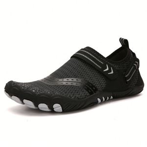 Baskets noires en maille à enfiler, respirantes, avec embout renforcé, semelle extérieure en caoutchouc, semelle intermédiaire en EVA, toutes saisons, couleur unie, chaussures pour hommes - Product Image 6