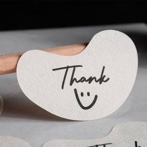 Autocollant en papier blanc avec logo personnalisé, papier texturé <span class=keywords><strong>de</strong></span> luxe, impression à l'<span class=keywords><strong>encre</strong></span> <span class=keywords><strong>noire</strong></span>, étiquette rectangulaire personnalisée, faible MOQ, vente en gros d'usine - Product Image 3