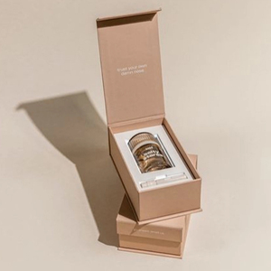 Scatola Regalo Magnetica di Lusso in Cartone Rigido Personalizzata con Logo per Cosmetici e Profumi - Product Image 2