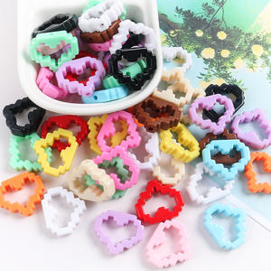 Nouveau design résine <span class=keywords><strong>miniature</strong></span> résine coeur belle forme résine pendentif en gros bricolage coque de téléphone breloques porte-clés pour la décoration - Product Image 3