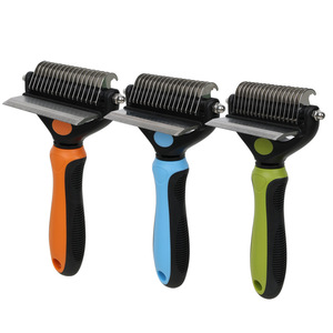 Peine Multifuncional para Mascotas, Desenreda y Elimina el Pelo Suelto, para Perros y Gatos, Hecho en China, Material de Metal, Plástico y TPR - Product Image 1