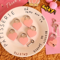 Mini cadenas en métal vintage en forme de coeur sac valise boîte à bagages serrure à clé avec clé